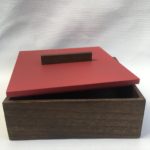 Caja cuadrada con tapa